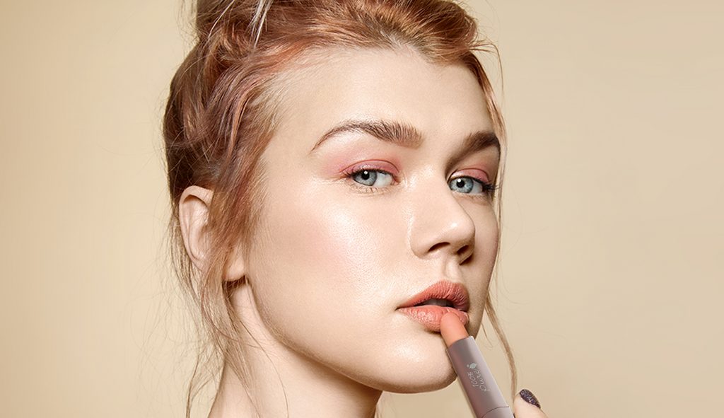 Bold Eye Makeup with Nude Lips: Can I?