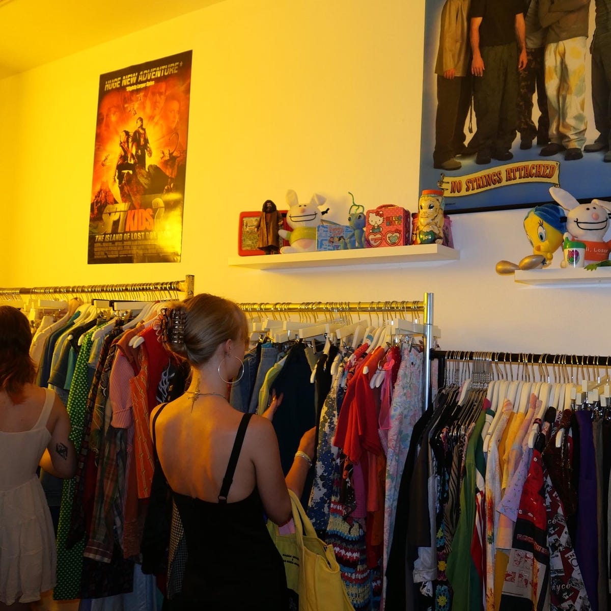 Sustainable Women's Fashion: Shopping Tips